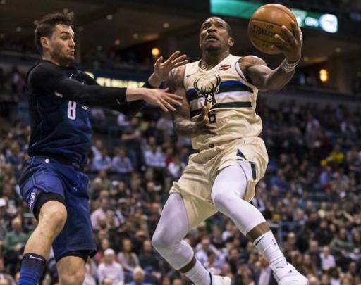 于他在场上 于他在场上