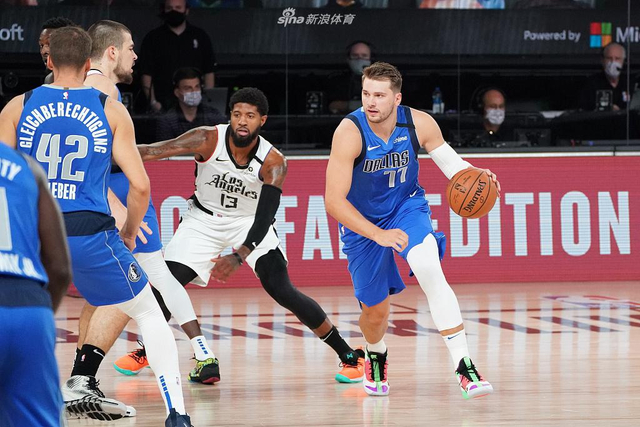 萨内无疑已 萨内无疑已