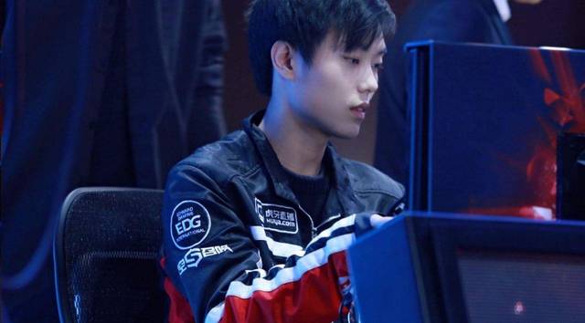 量吸引了越 量吸引了越